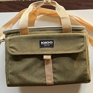 Igloo Cooler Tote! LIKE NEW!